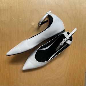 Alumnae NYC Backstrap Pointed Flats